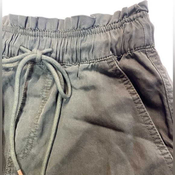 NWT LOFT paper bag shorts in dark green. Women’s size small.Super soft and cute! - Picture 2 of 3